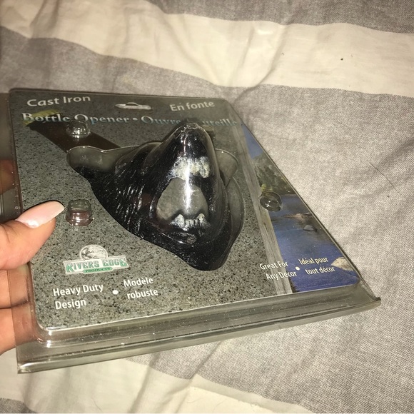 Cast Iron Bottle Opener Wall Hanger - Picture 6 of 6